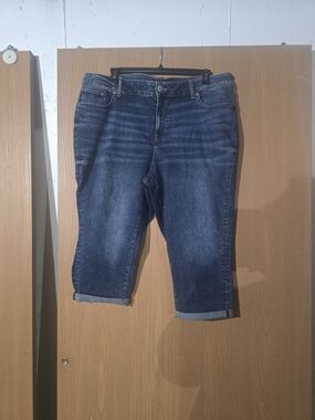 Maurices Dark Blue Denim Capris